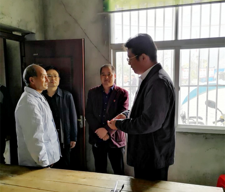 张世伟到黄堡镇暗访精准扶贫工作
