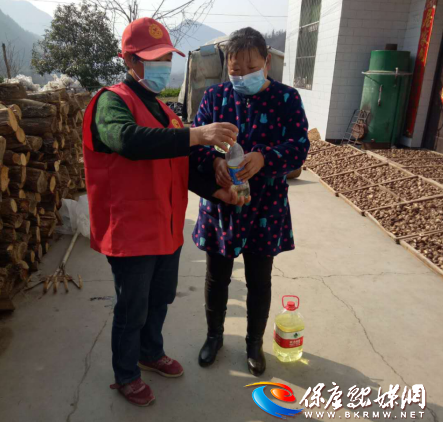 两峪乡胡家台村用真情防控疫情