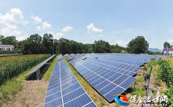 光伏电站照亮贫困户致富路