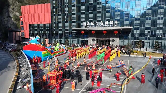 欢乐中国年丨喜庆祥和，文脉绵长！在尧治河村，非遗文化浸透年味儿