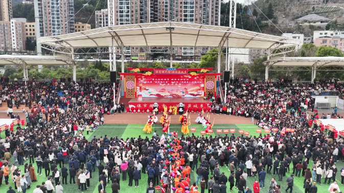 “元宵味”邂逅“体育风”，保康这场盛会燃爆了！