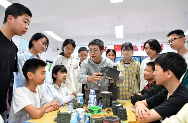巧手塑古韵，实践悟历史！保康县实验中学让历史课堂“活”起来